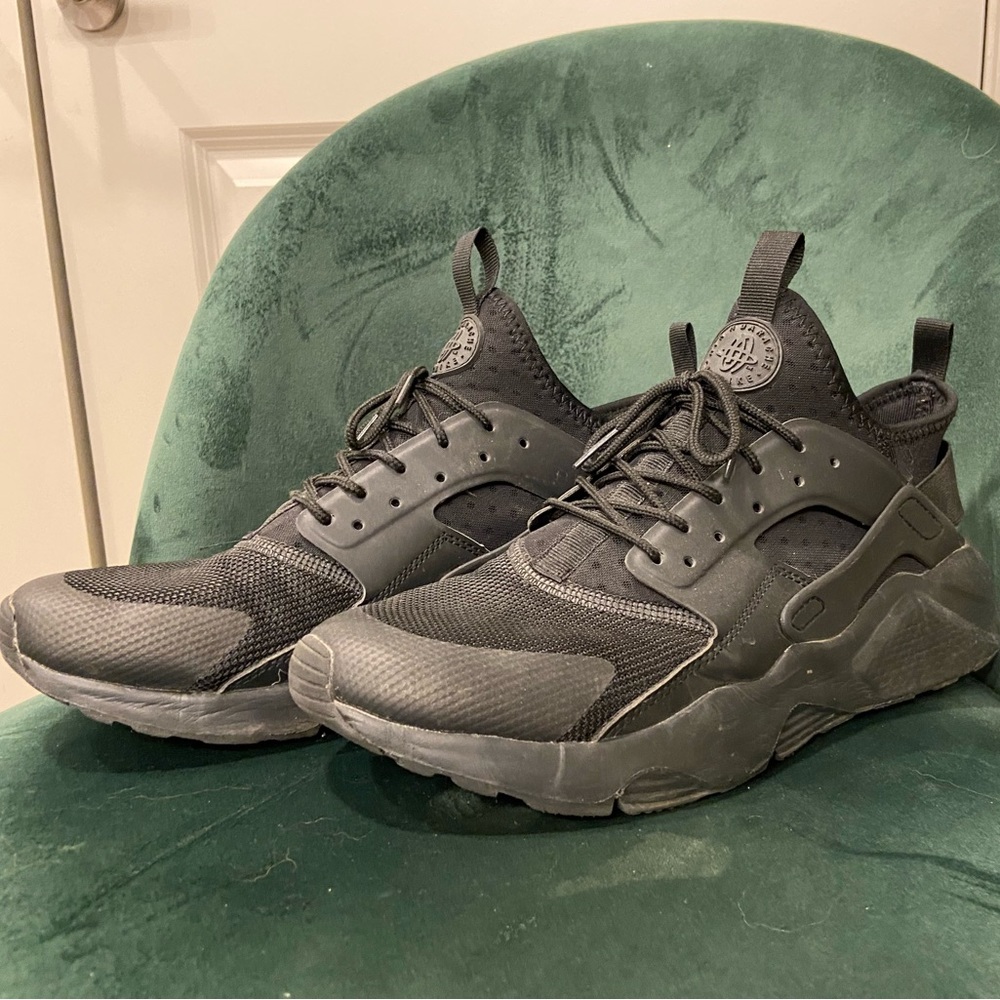 Men’s Nike air huarache size 9.5